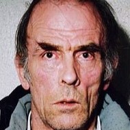 Robert Lesarian Howard